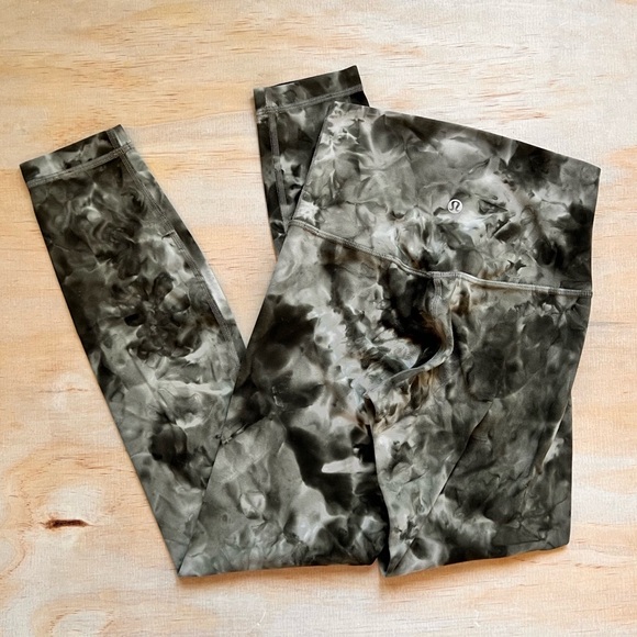 Lululemon Align diamond dye light sage medium olive size 2 25” inseam ⭐️ - Picture 4 of 12